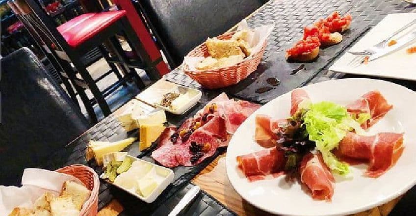 0149365 เซ้งร้านอาหารและบาร์ทำเลดี ที่สุขุมวิท