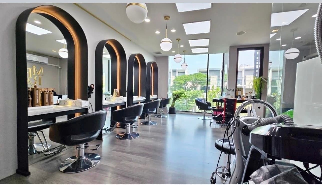 เซ้งร้านทำผม-ทำเล็บ และ ร้านเสริมสวย ในบางนา โครงการ Cascade กลุ่มลูกค้ากำลังซื้อสูง มีที่จอดรถ