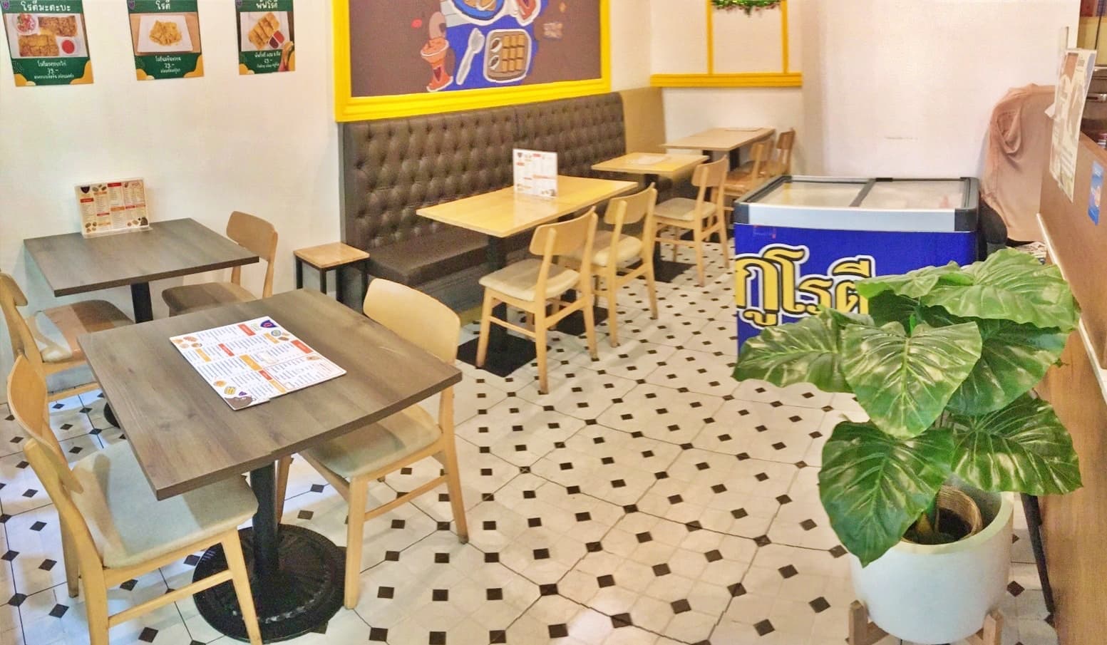 เซ้งร้านโรตีดัง ใจกลางตลาดต้นสัก สนามบินน้ำ นนทบุรี ที่จอดรถเยอะ ใกล้กองสลาก เริ่มเพียง 139,000 บ