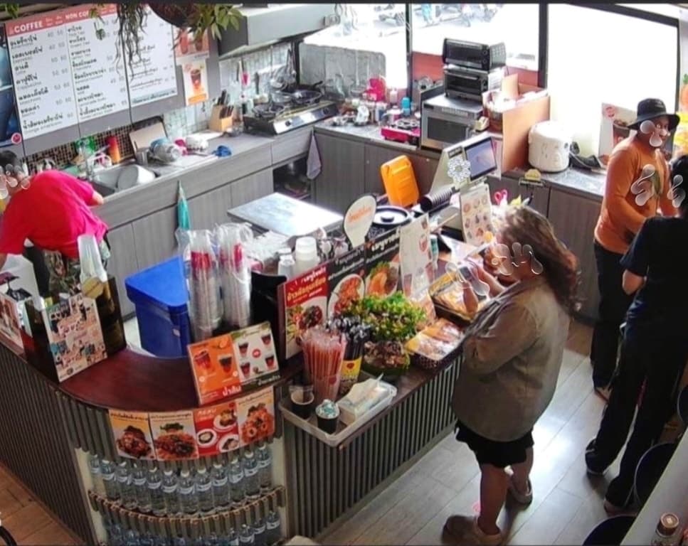 เซ้งด่วนร้านกาแฟ ปากซอยรามคำแหง 73 ทำเลออฟฟิศ เพียง 250,000 บาท