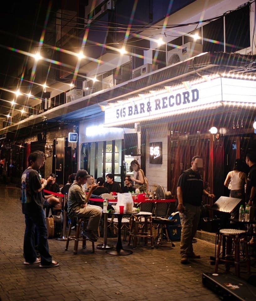 เซ้งขาดทุน บาร์ ย่านสะพานควาย พร้อมอุปกรณ์ ร้านยังเปิดอยู่