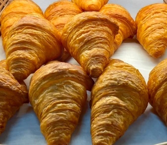 เซ้งร้านขนมปังชื่อดังจากฝรั่งเศส ในห้าง Lotus ศรีนครินทร์ โซน food court ขายดีที่สุดในย่านนี้