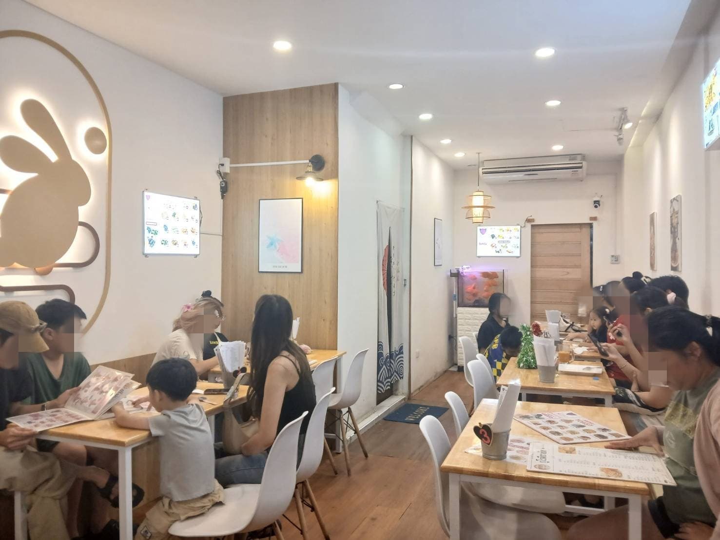 เซ้งสิทธิแบรนด์ กูโรตี เพียง 200,000 บ มี 2 สิทธิ์ เปิดในทำเลใหม่ได้เลย