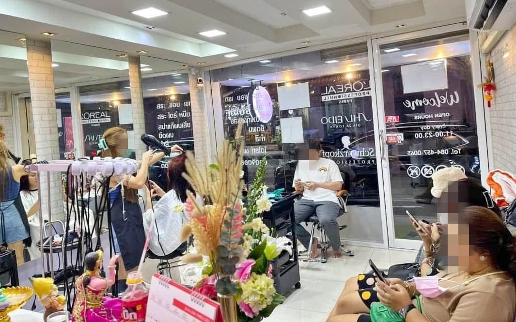 ปล่อยด่วนถูกๆ ร้านเสริมสวย แหล่งชุนชน ซอยโชคชัย4 ใกล้รถไฟฟ้า ติดถนน หน้าร้านจอดรถได้