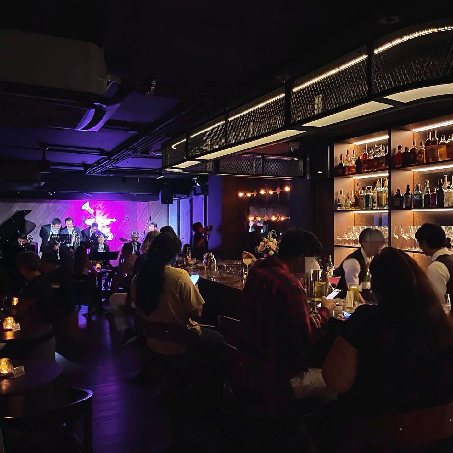 เซ้งธุรกิจ ร้าน Jazz Bar ถนนสีลม ใกล้ BTS ศาลาแดง เพียง 2 นาที ใกล้ตึก CP Tower,Park Silom