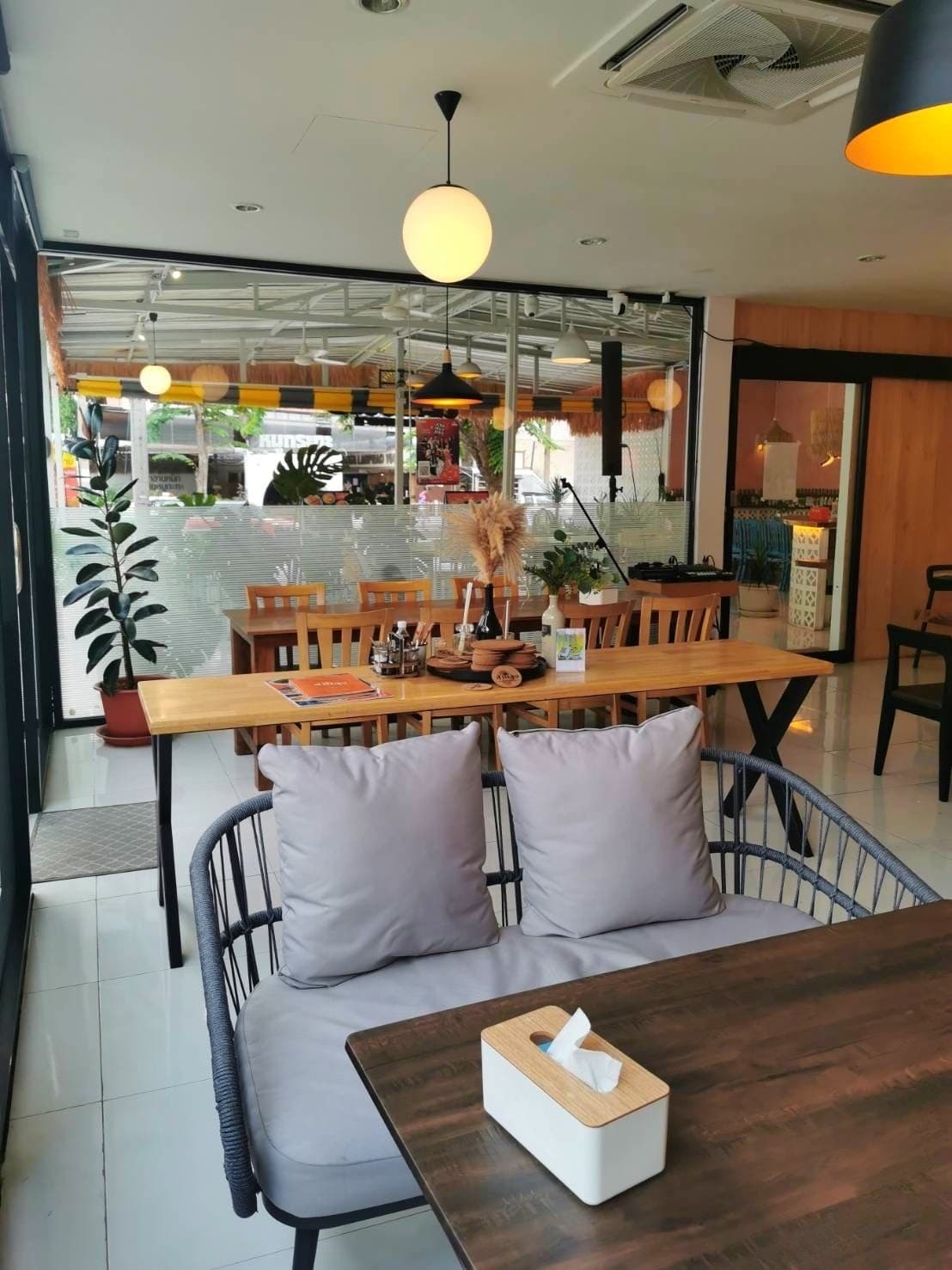 เซ้งด่วน ร้านอาหาร ลาดพร้าว 101 ใกล้ MRTลาดพร้าว ติดถนน มีลานจอด