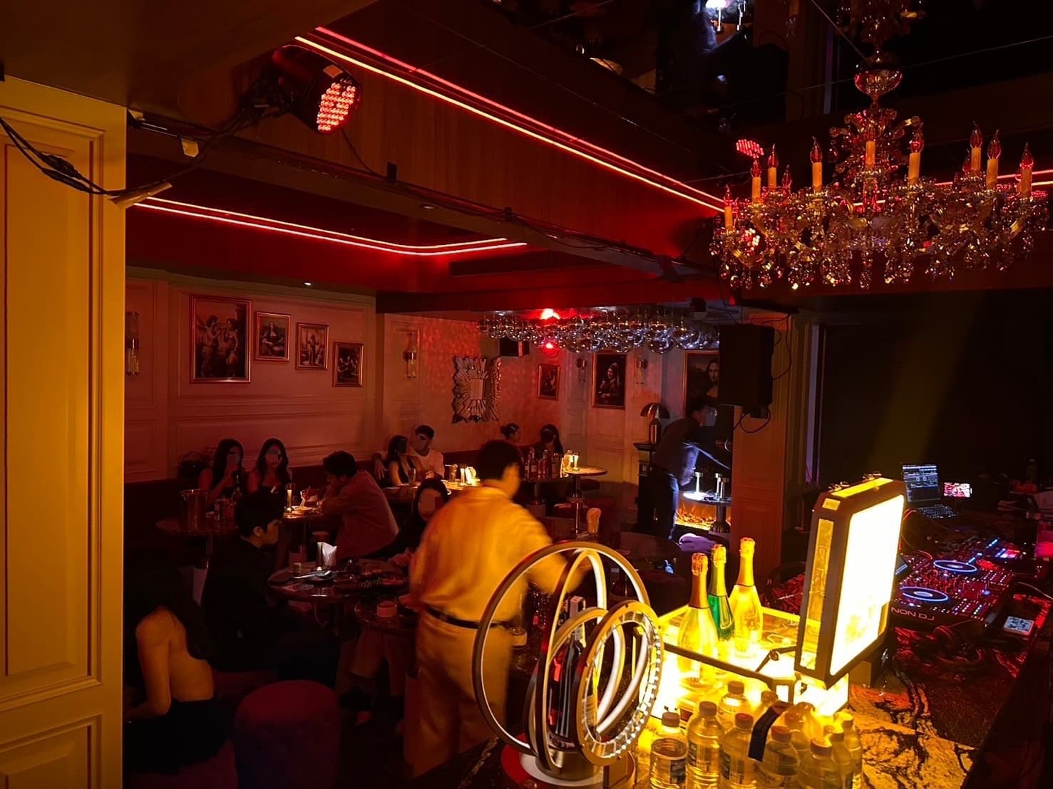 เซ้งร้านดนตรีสด-อาหาร เอกมัย ซอย 10ย่านทำเลทอง ใกล้ BTS ติดถนนใหญ่
