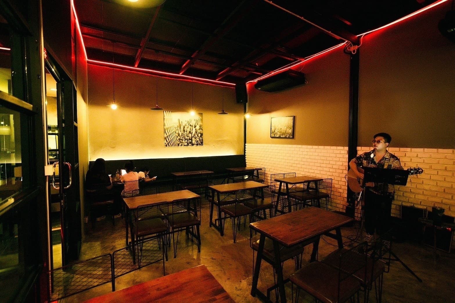 เซ้งร้านเหล้า-นั่งชิว อุดมสุข 51 แหล่งชุมชน มีที่จอดรถ มีทางลัดผ่านได้หลายทาง