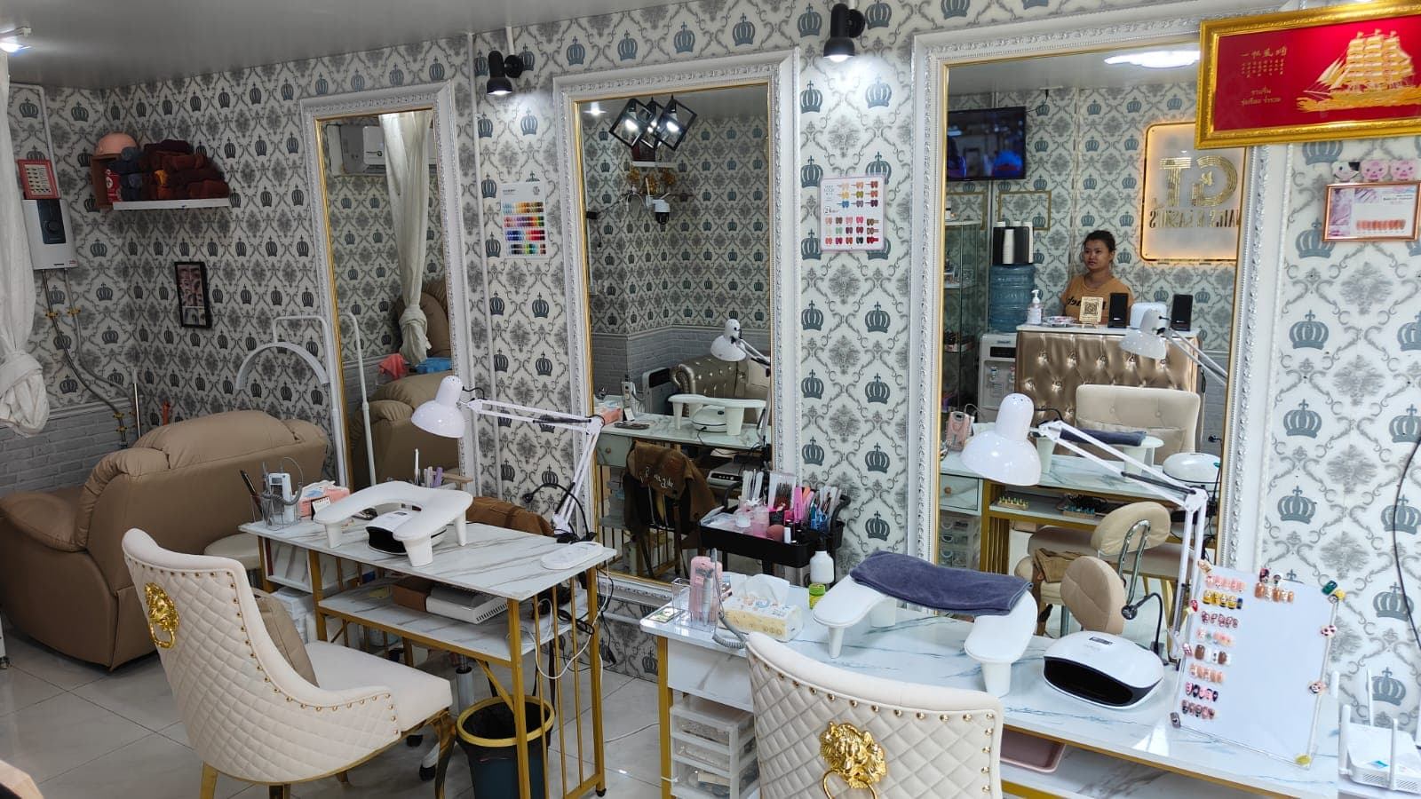 ขายร้านทำเล็บ & ต่อขนตา – พร้อมอุปกรณ์ครบ เปิดดำเนินการได้ทันที